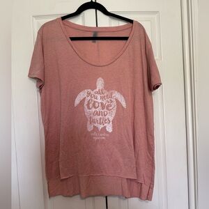 Next Level Apparel NC Aquarium Turtle pink Women’s T-Shirt Size XXL